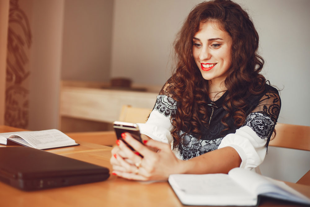 How Random Strangers Chat Makes Anonymous Online Chat Simple and Safe